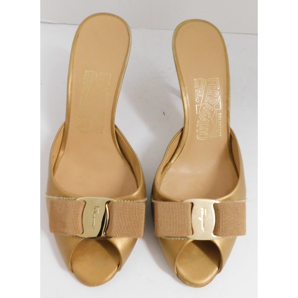 SALVATORE FERRAGAMO Gold Ribbon Bow Mules Slide Heels sz 5 B - Picture 3 of 6